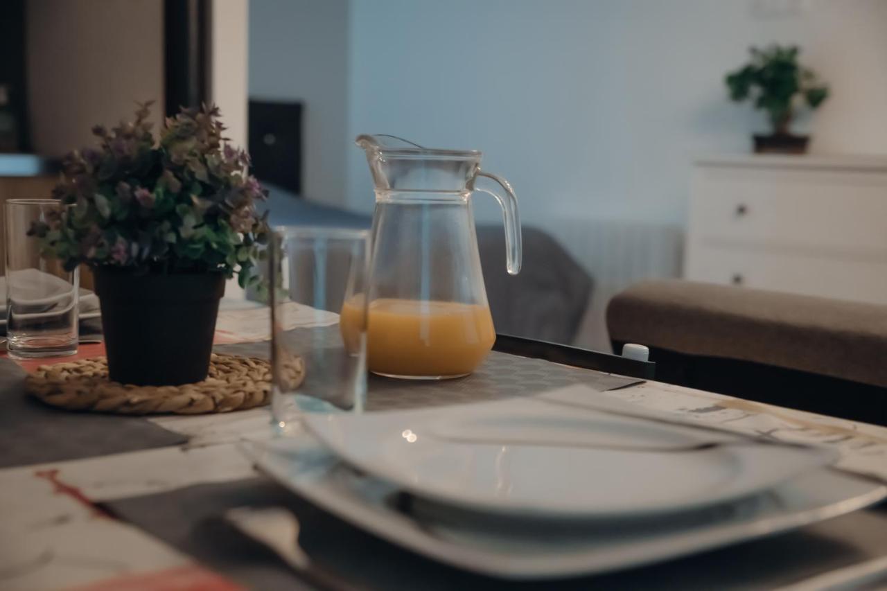 Cosy Et Moderne En Centre Ville, Fibre Haut Debit Ernée エクステリア 写真