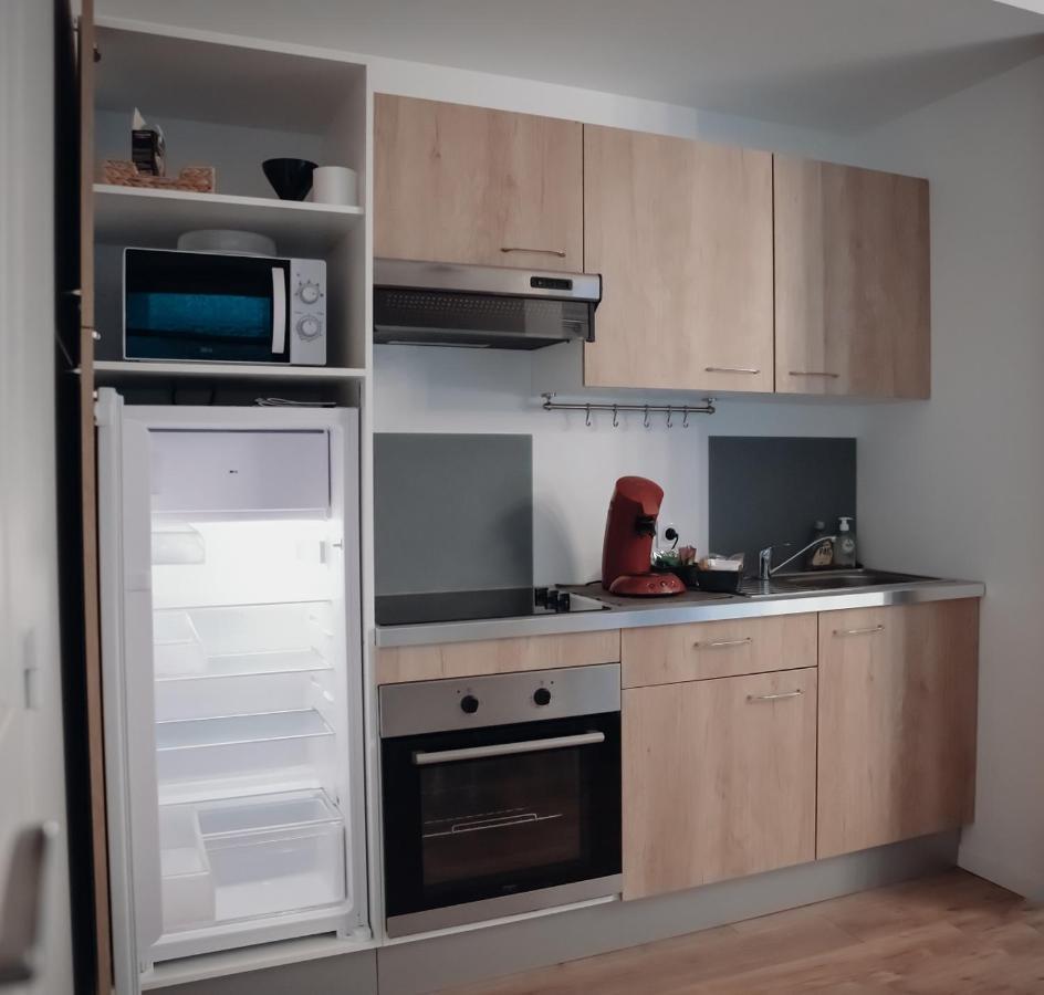 Cosy Et Moderne En Centre Ville, Fibre Haut Debit Ernée エクステリア 写真