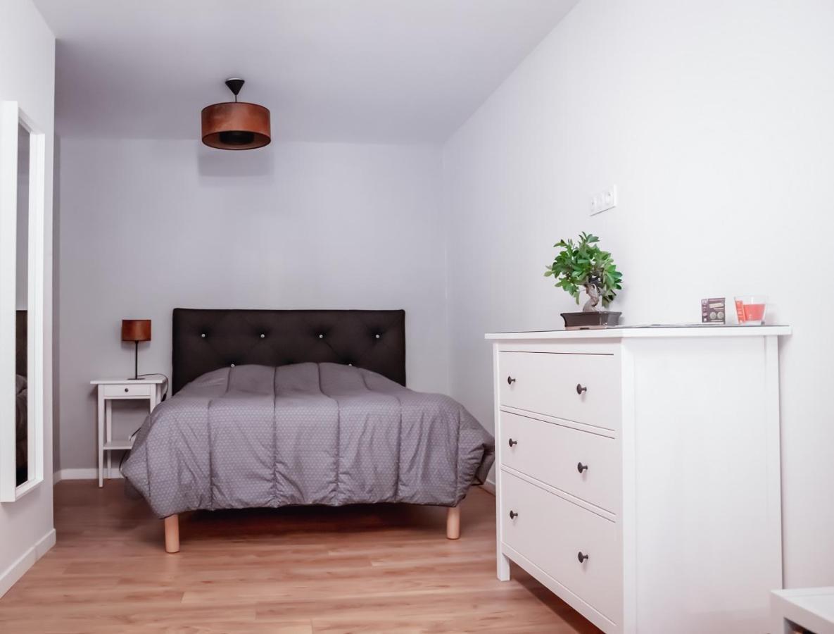 Cosy Et Moderne En Centre Ville, Fibre Haut Debit Ernée エクステリア 写真