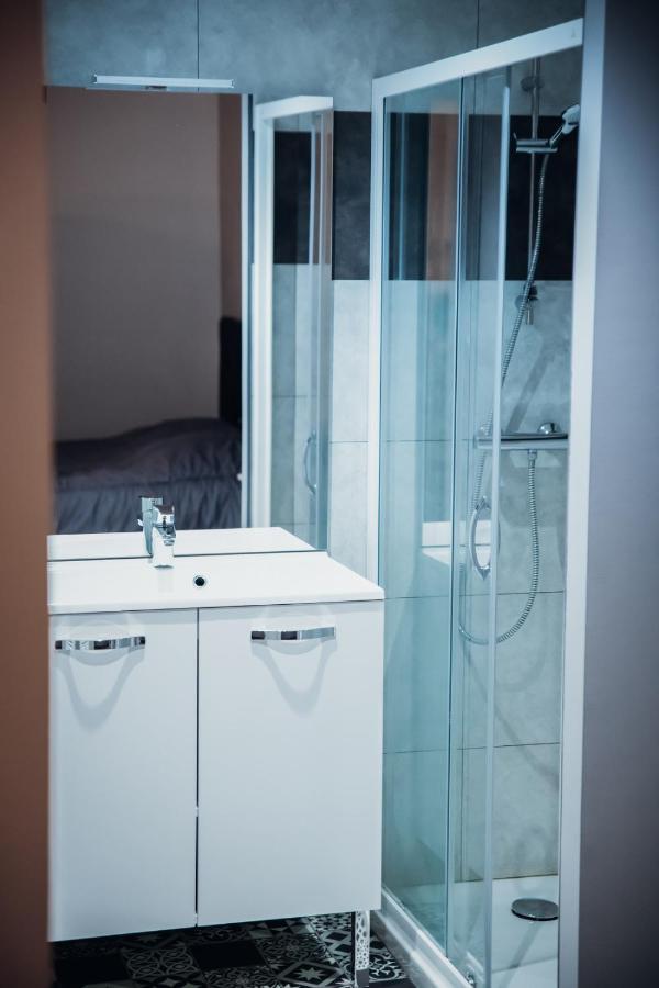 Cosy Et Moderne En Centre Ville, Fibre Haut Debit Ernée エクステリア 写真