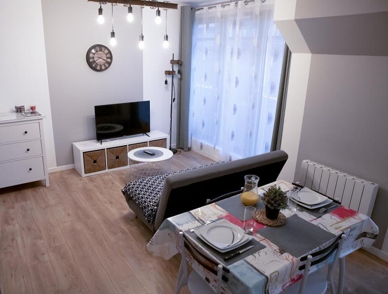Cosy Et Moderne En Centre Ville, Fibre Haut Debit Ernée エクステリア 写真